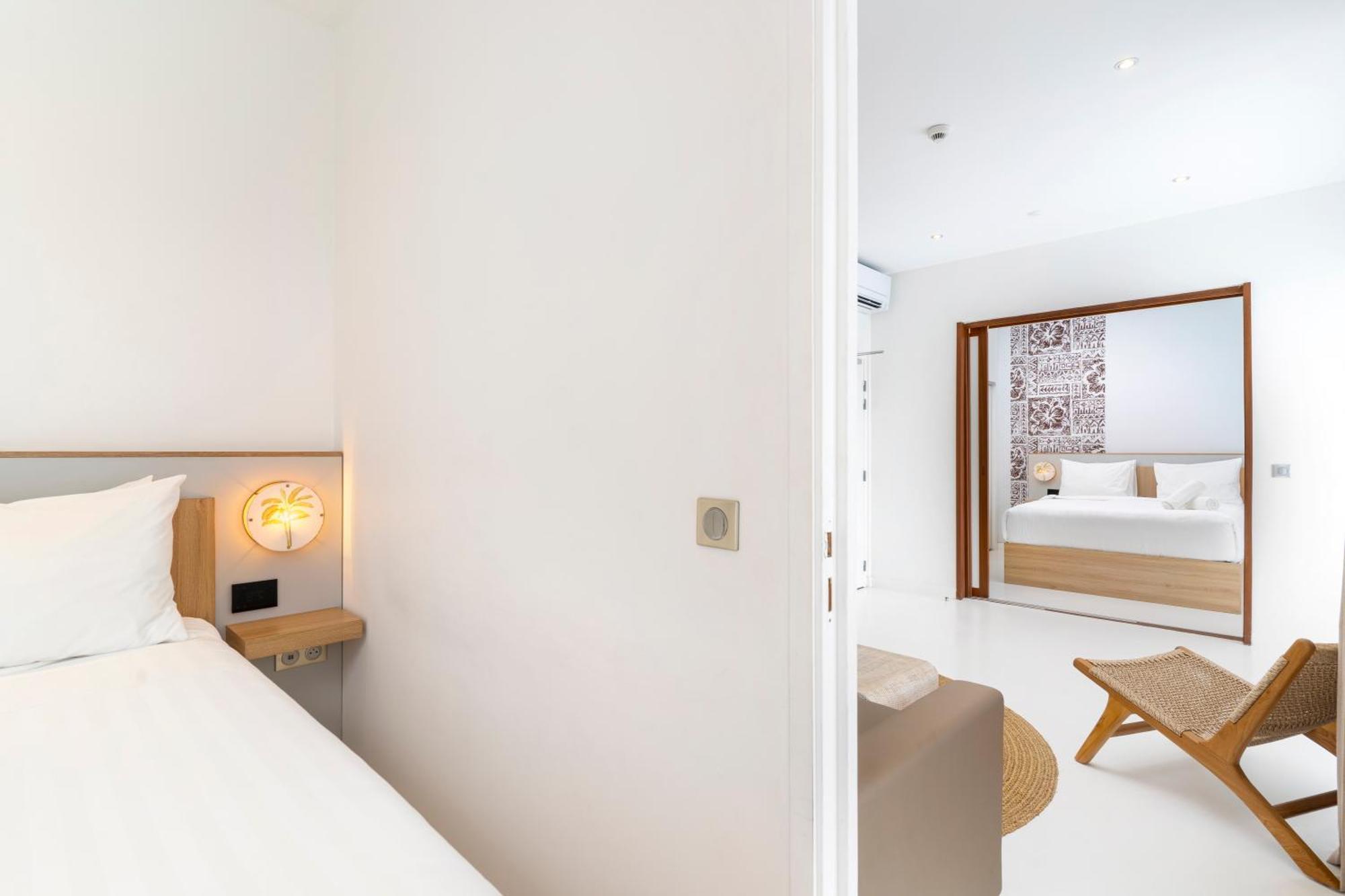 Cook'S Bay Hotel & Suites Paopao Ngoại thất bức ảnh