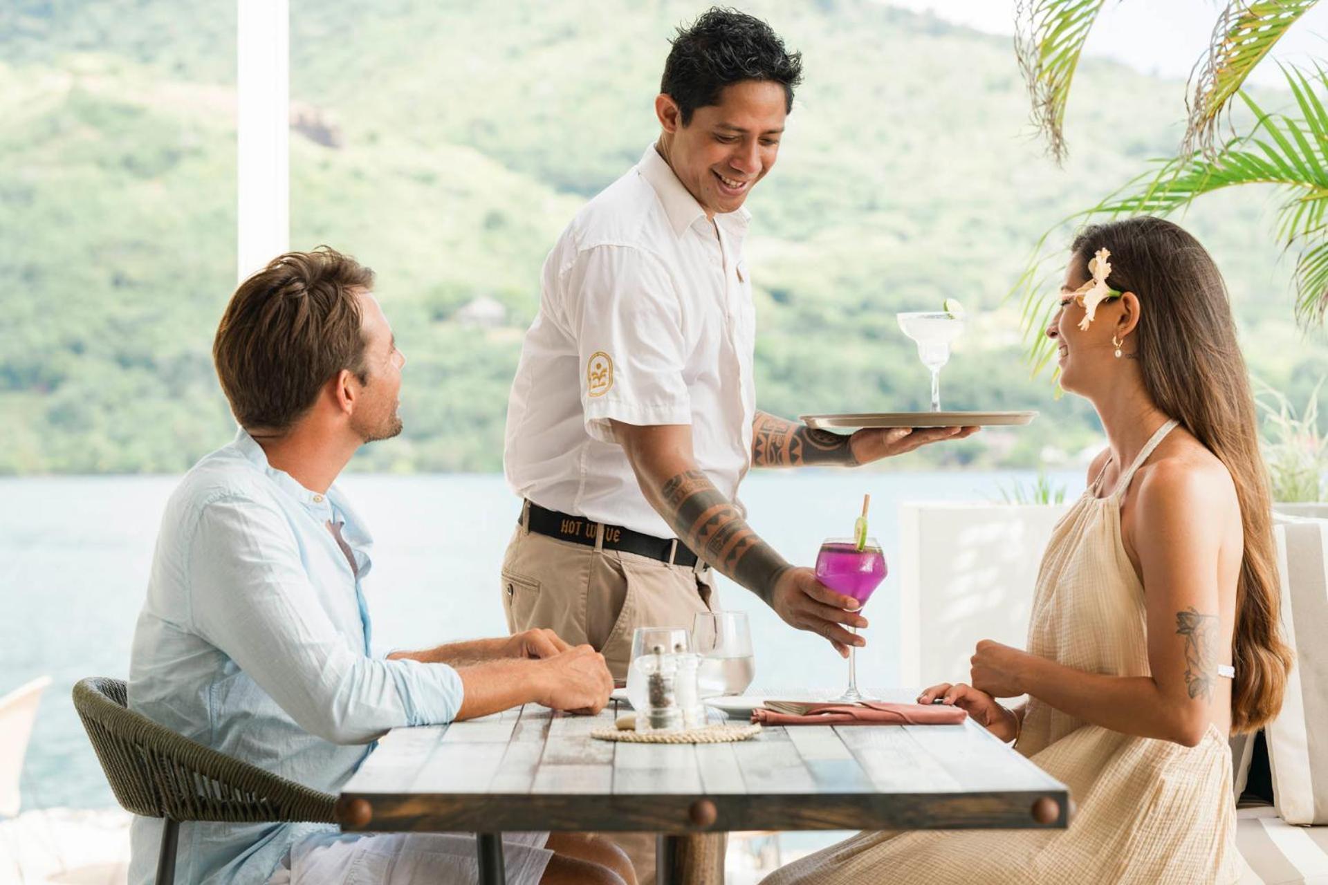 Cook'S Bay Hotel & Suites Paopao Ngoại thất bức ảnh