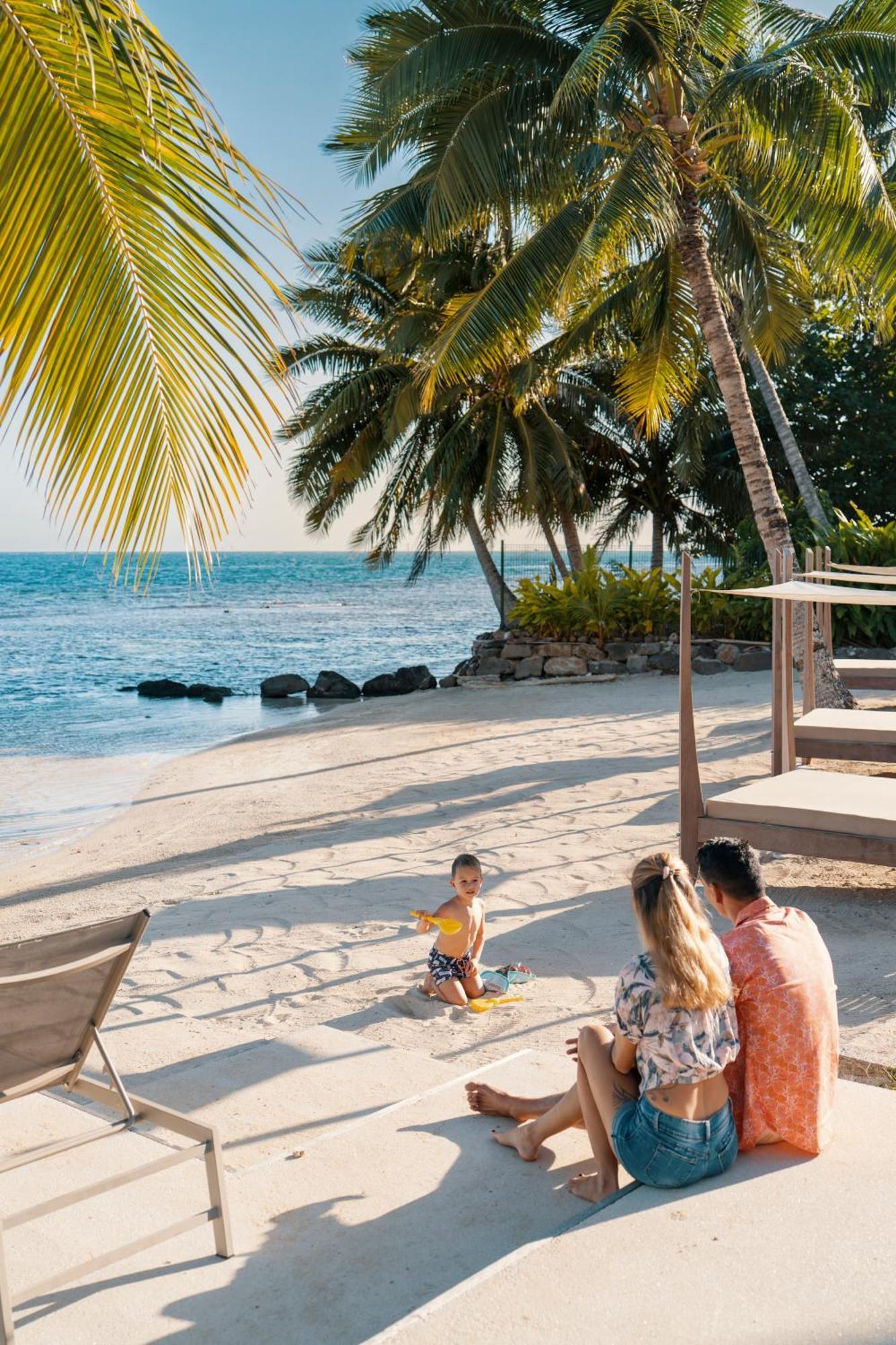 Cook'S Bay Hotel & Suites Paopao Ngoại thất bức ảnh
